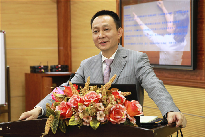 共享世界教育資源，培養(yǎng)國(guó)際精英人才
