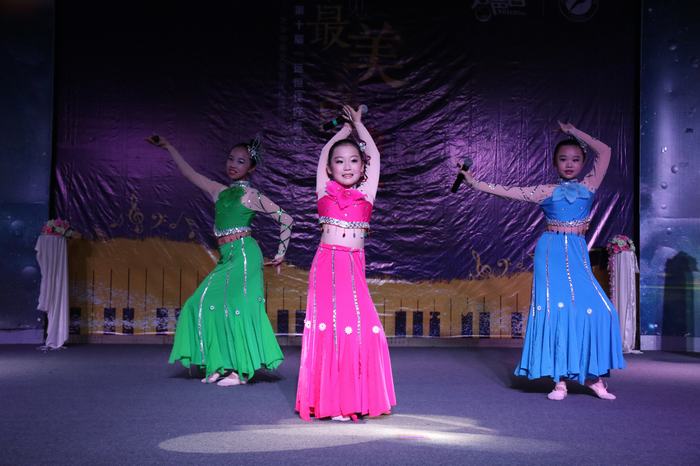 你唱我唱大家唱，你聽我聽好聲音！ ——2019年第十屆“遠(yuǎn)恒佳好聲音”龍華校海選如火如荼